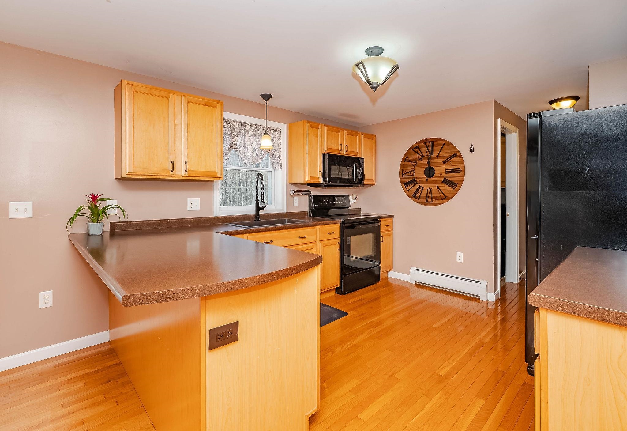 776 Salmon Falls Road, Unit A Rochester, NH 03868 - Photo 2 of 41 Gallery Image 2