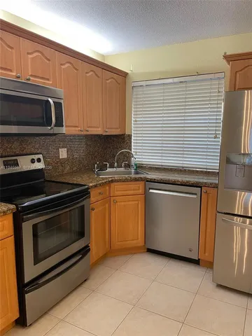 $2,400 | 3702 Coral Tree Circle, Unit 3702, Pompano Beach, FL 33073