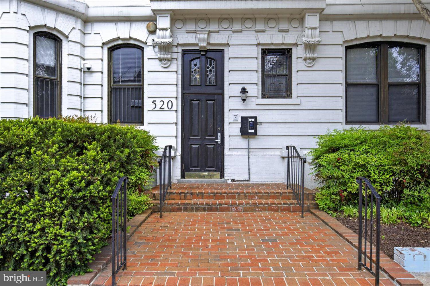 520 E Street Northeast, Unit 205 Washington, DC 20002 - Photo 2 of 23 Main entrance