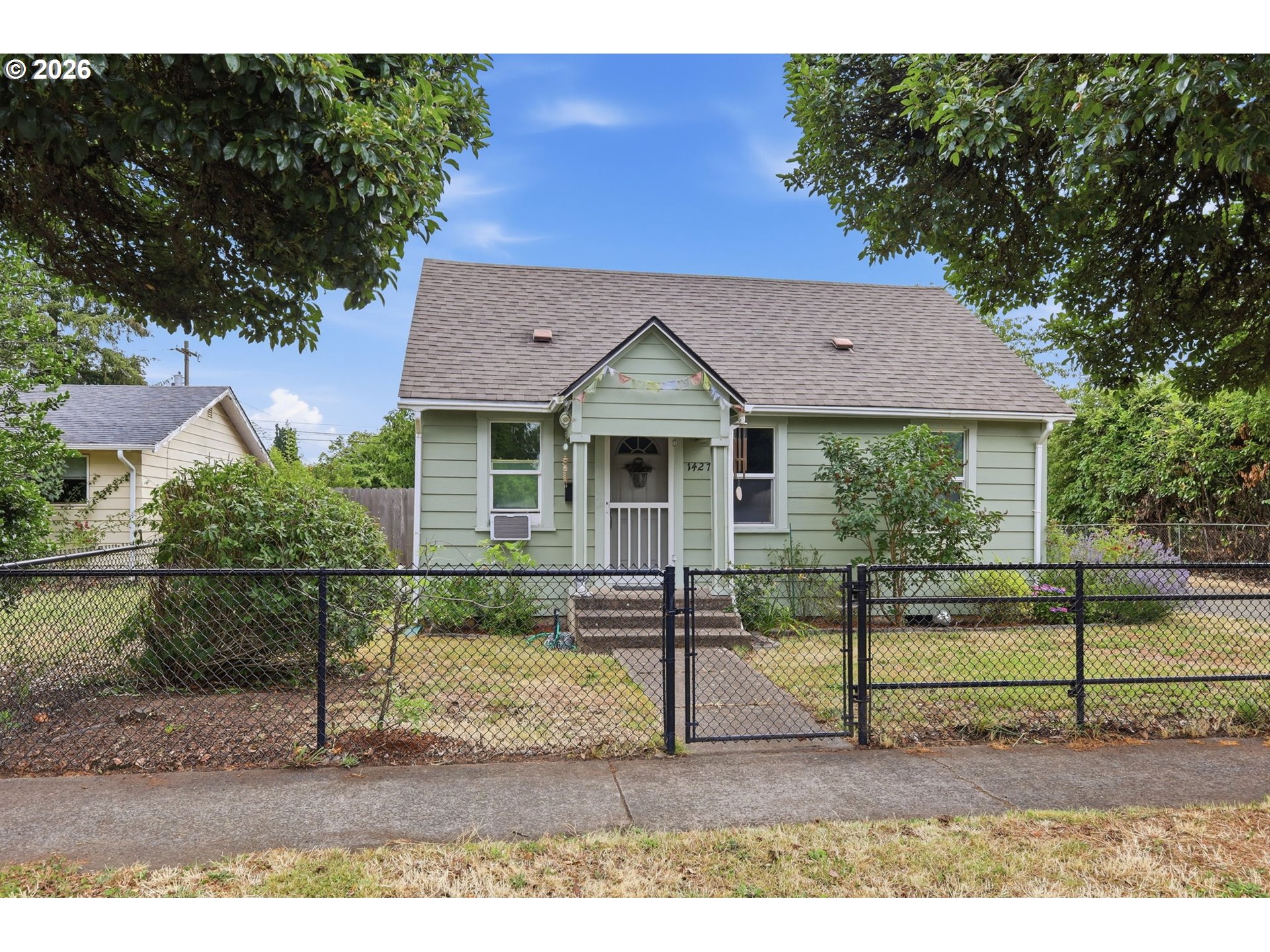 1427 Mill Street Springfield, OR 97477 - Photo 1 of 46