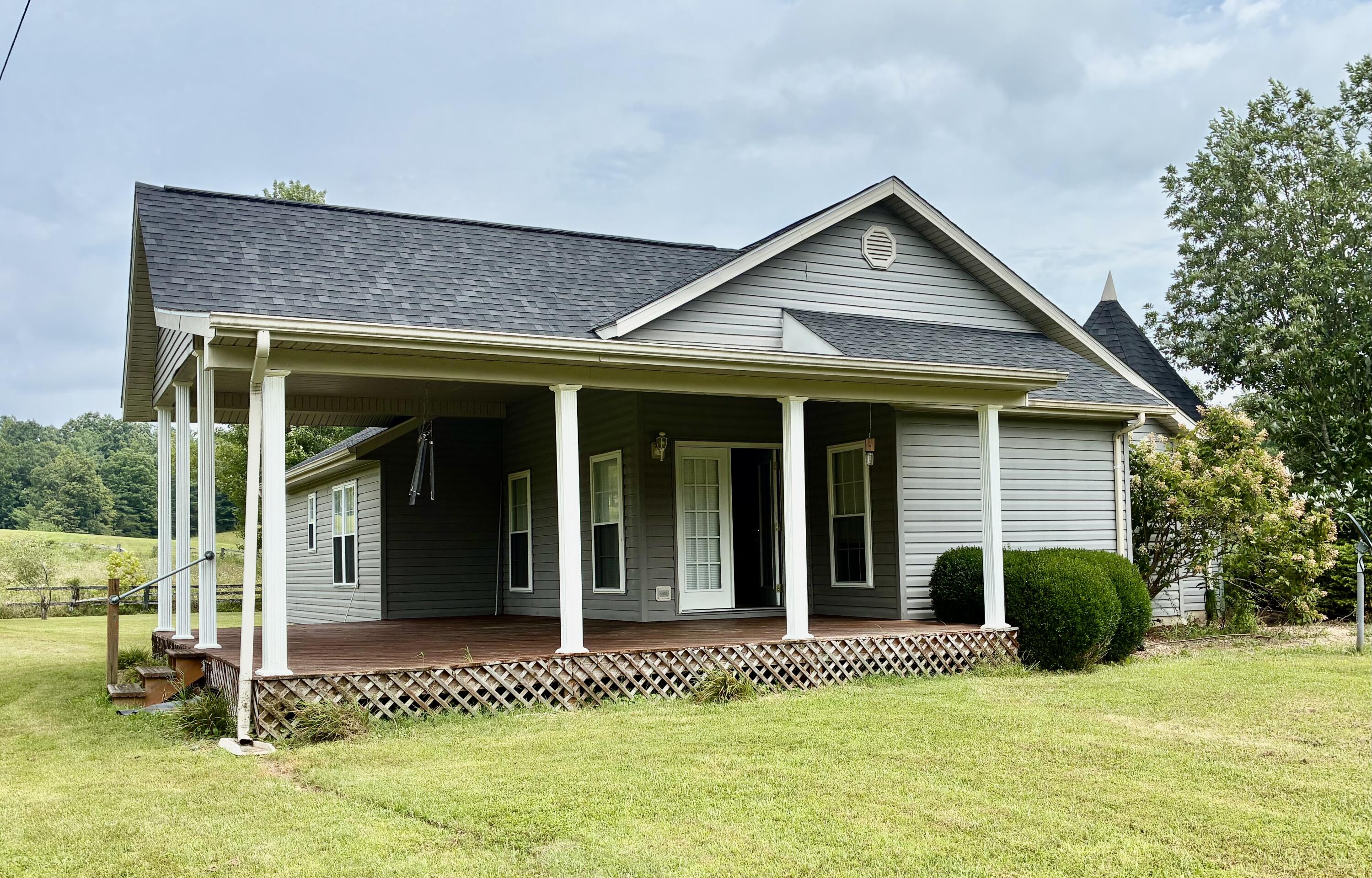 367 Banks Branch Road Campton, KY 41301 - Photo 4 of 45 IMG_6225