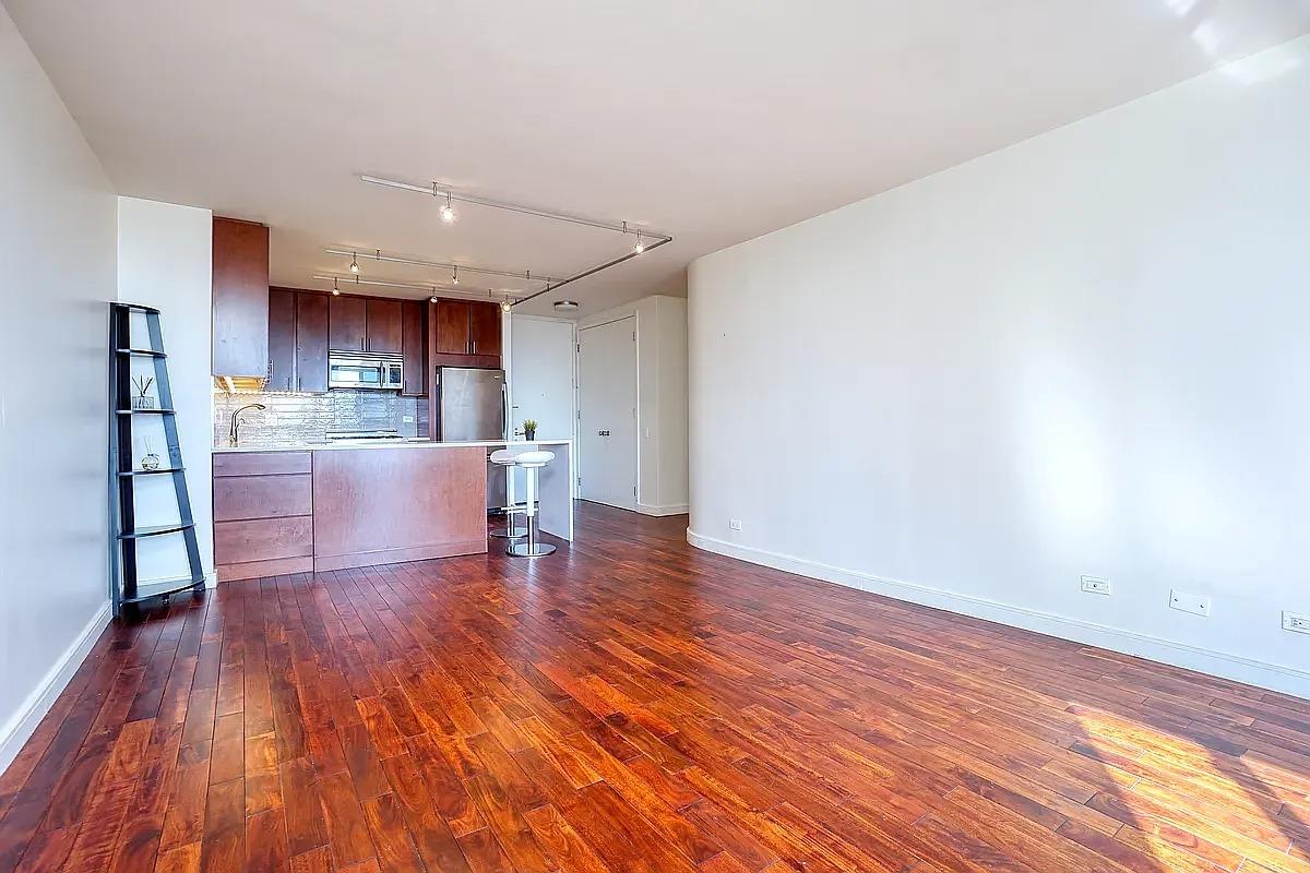 255 East 49th Street, Unit 31C Manhattan, NY 10017 - Photo 5 of 11