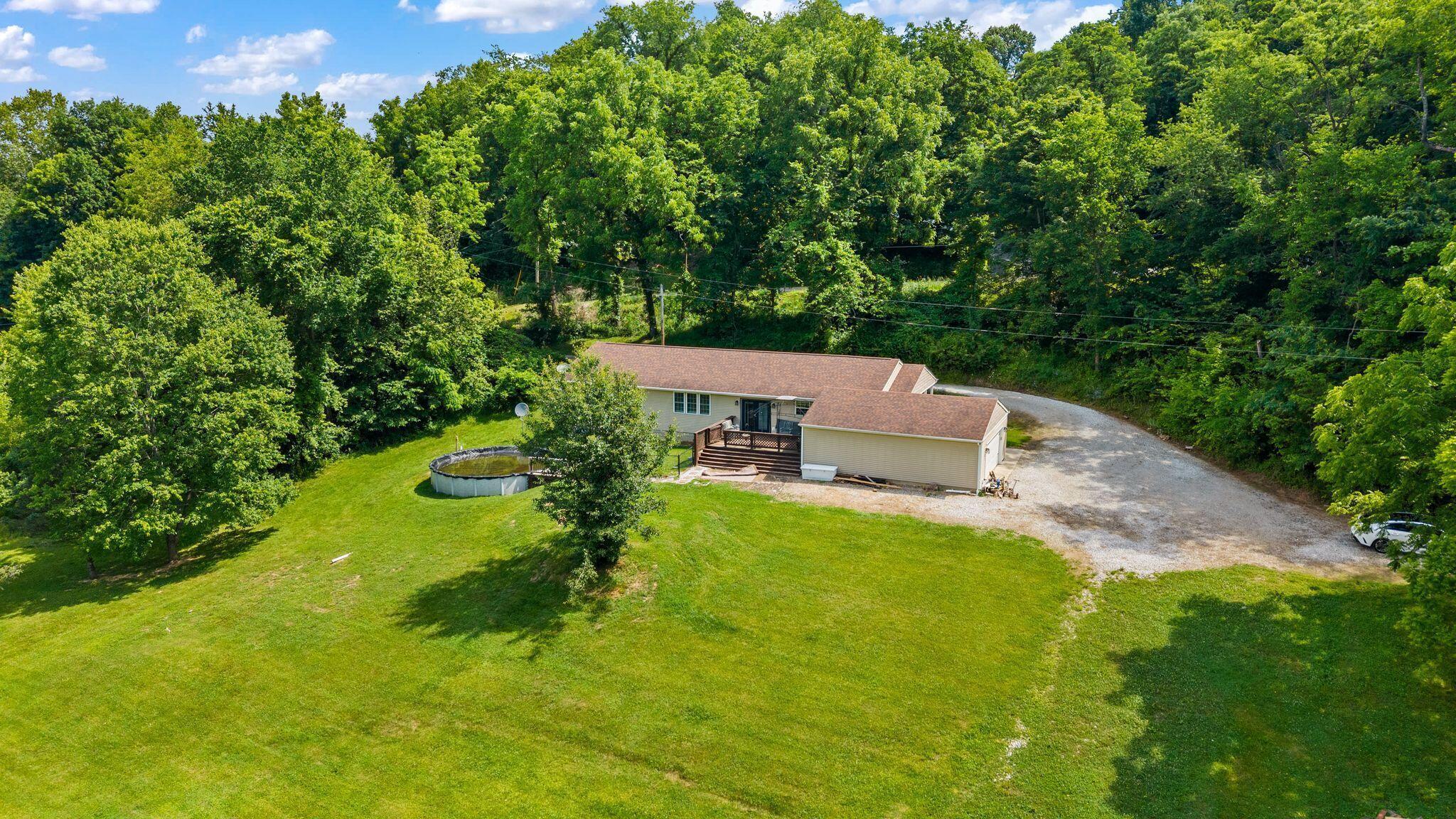 2339 Pumpkin Vine Road Southeast Lancaster, OH 43130 - Photo 2 of 35