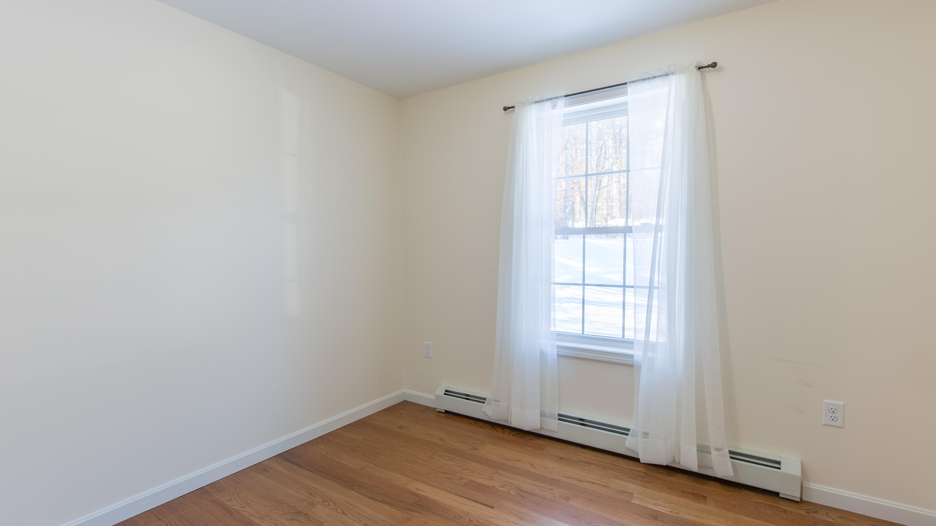 87 Pipeline Road Windham, ME 04062 - Photo 31 of 42 87 Pipeline Raymond - Interior-28