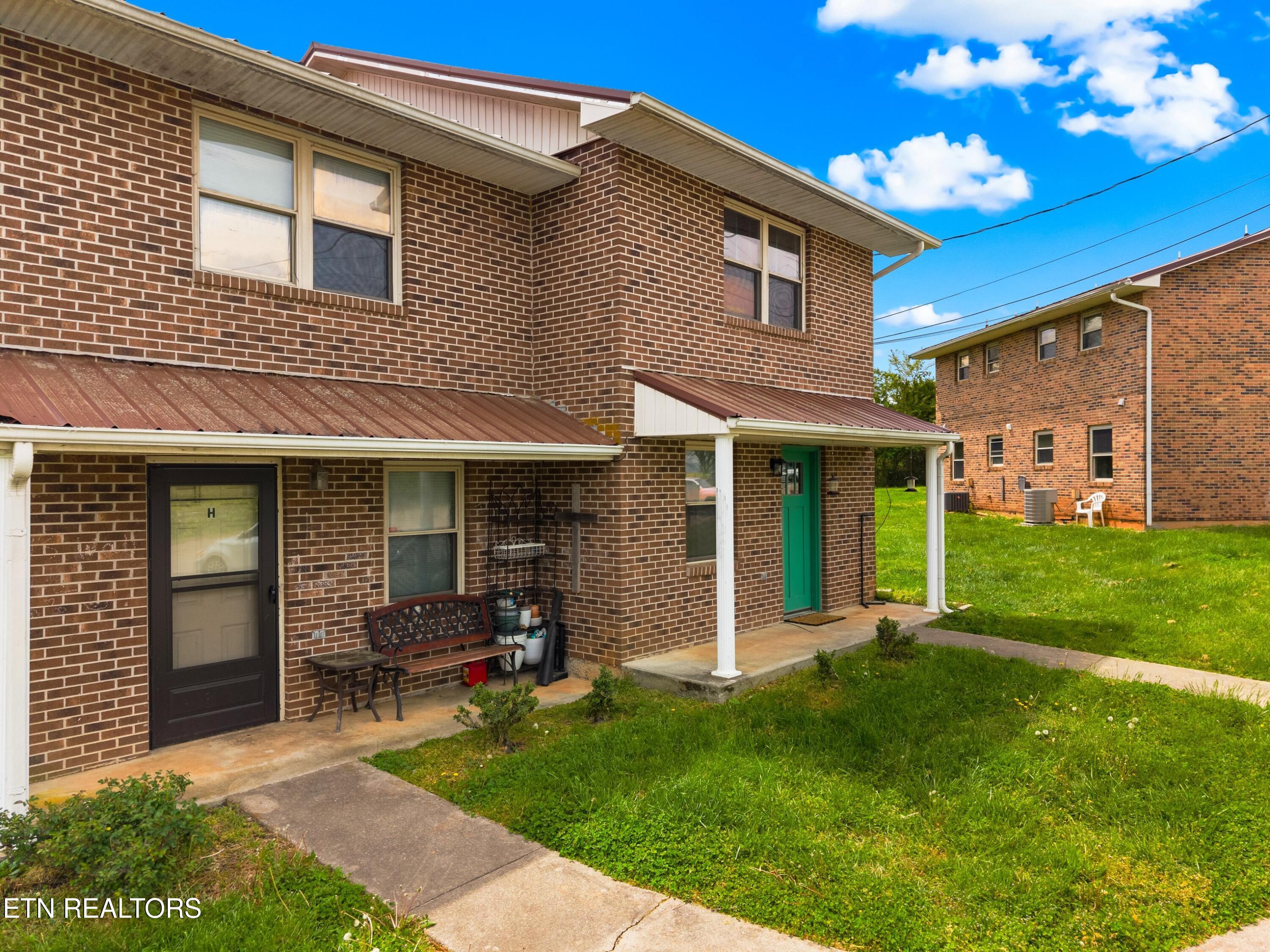 3229 Blue Springs Road Strawberry Plains, TN 37871 - Photo 12 of 57 037-3229BlueSpringsRoad-StrawberryPlains