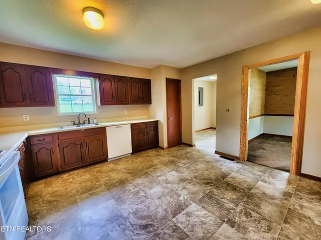 $224,900 | 232 Kimberly Road, La Follette, TN 37766