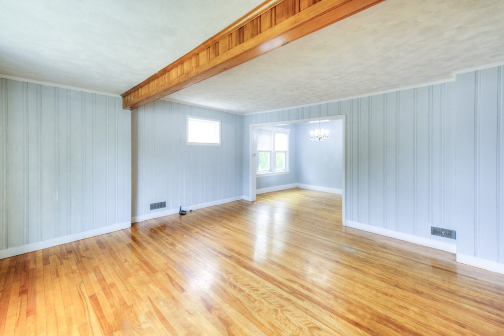 62 Rolfe Avenue Shrewsbury, MA 01545 - Photo 5 of 35 Gallery Image 5