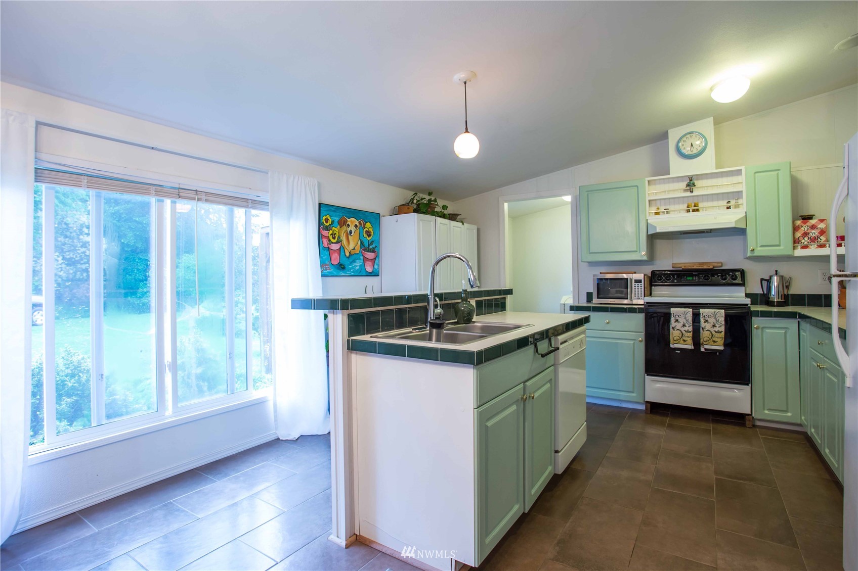 7379 Valley View Road Ferndale, WA 98248 - Photo 16 of 33