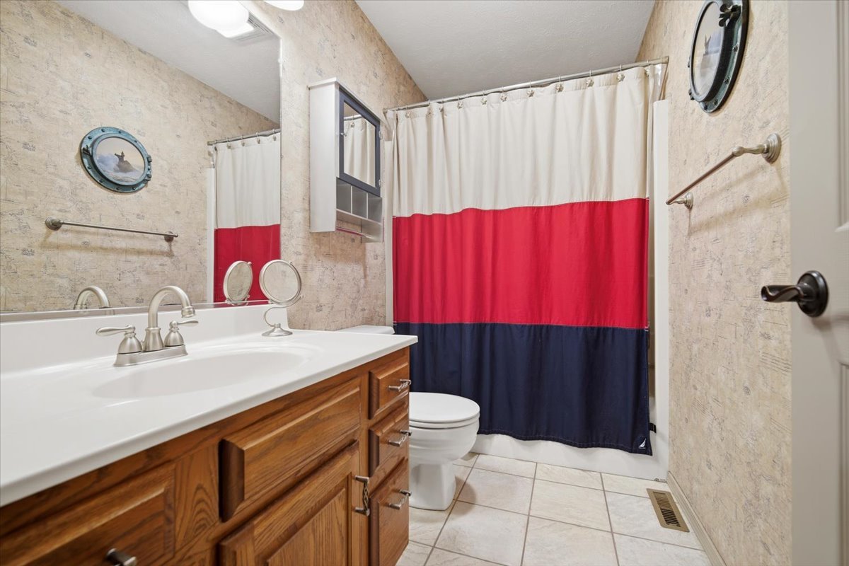 1209 Hanson Drive Normal, IL 61761 - Photo 23 of 41