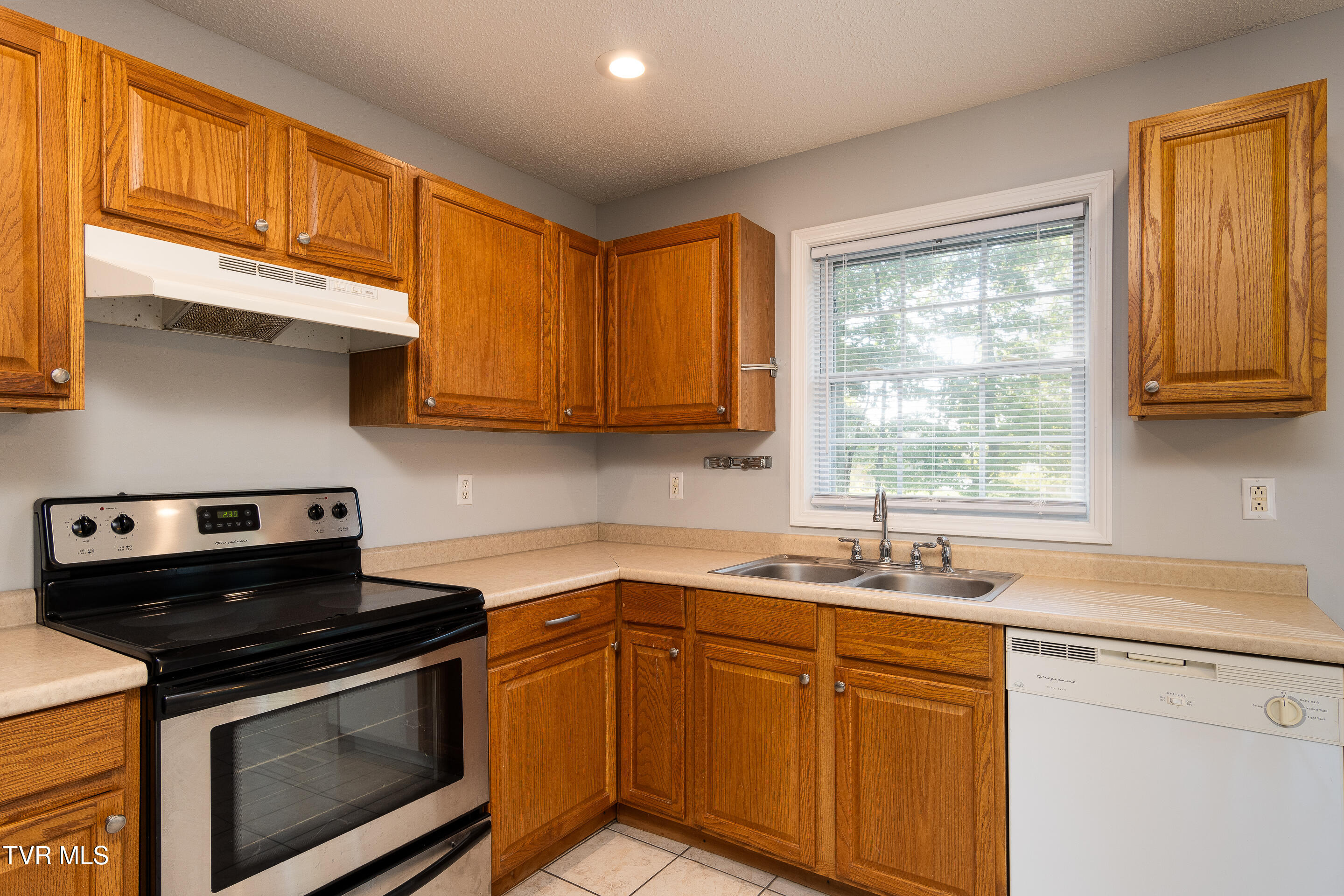 164 Cochran Road Jonesborough, TN 37659 - Photo 8 of 42 interior-7