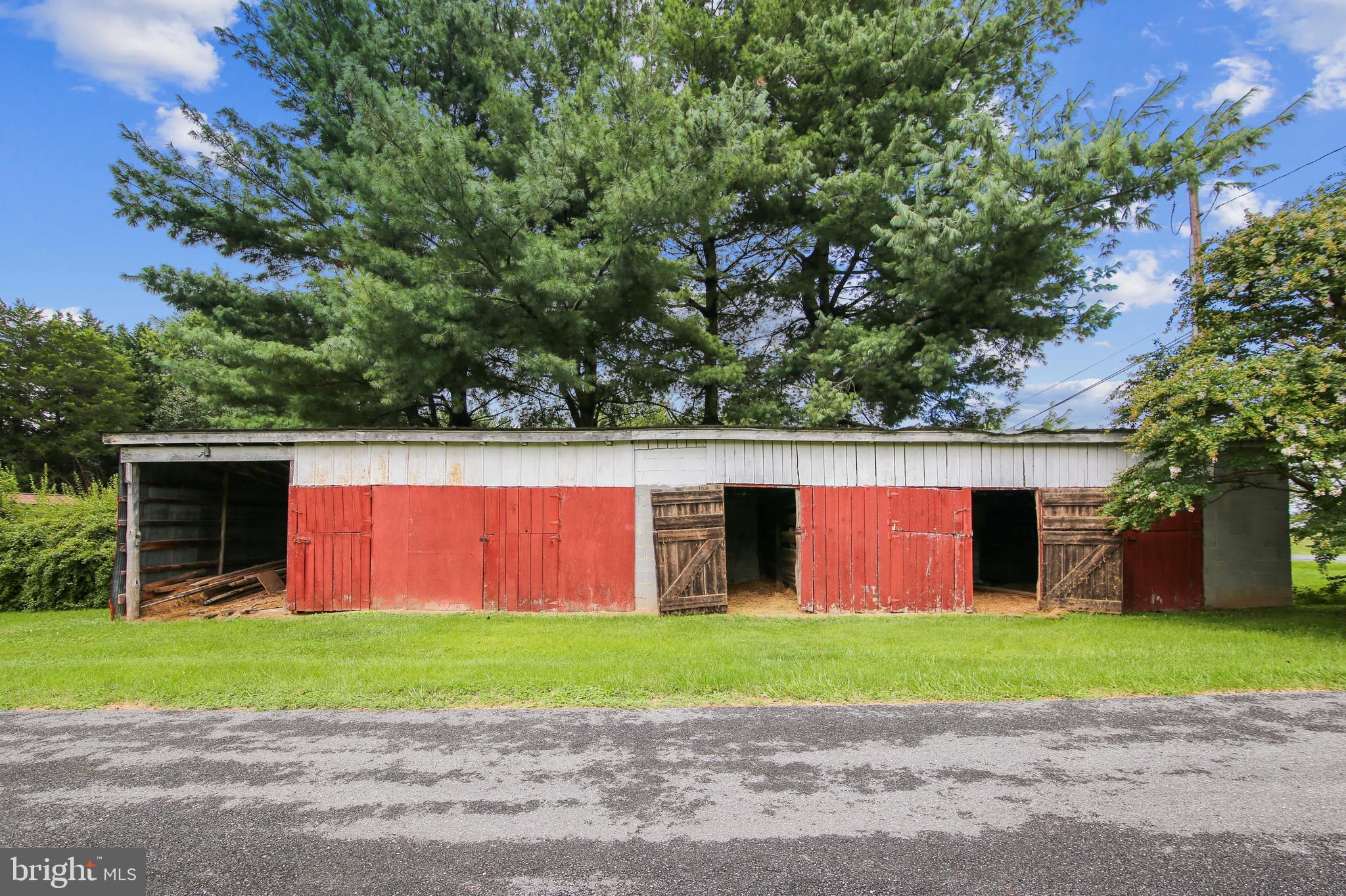 13030 Prices Distillery Road Clarksburg, MD 20871 - Photo 67 of 90 Red stable has 6 stalls and storage