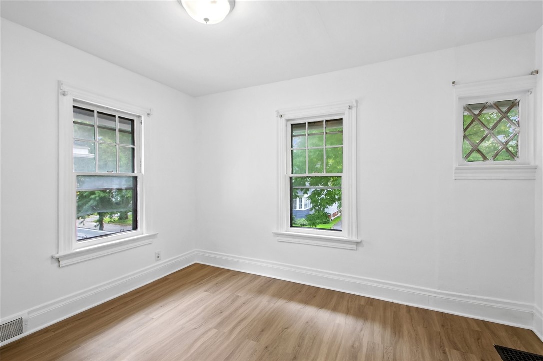 382 Magee Avenue Rochester, NY 14613 - Photo 8 of 30 Upper Unit -Living room