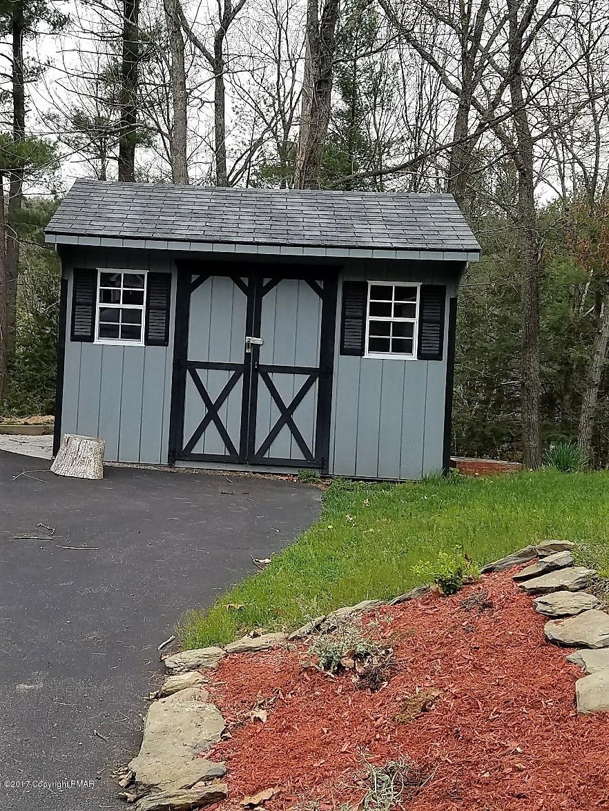 5107 Pine Ridge Road North East Stroudsburg, PA 18302 - Photo 14 of 18 5107 Shed
