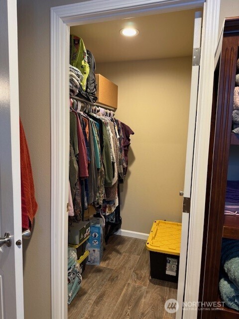 94 Grafton Road Wauconda, WA 98859 - Photo 27 of 37 a view of a room with gym equipment