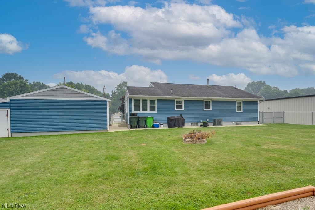 43 Beech Street Rittman, OH 44270 - Photo 21 of 22 Back yard fenced and private
