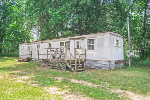 $39,000 | 18725 16 Mile Road, Big Rapids, MI 49307