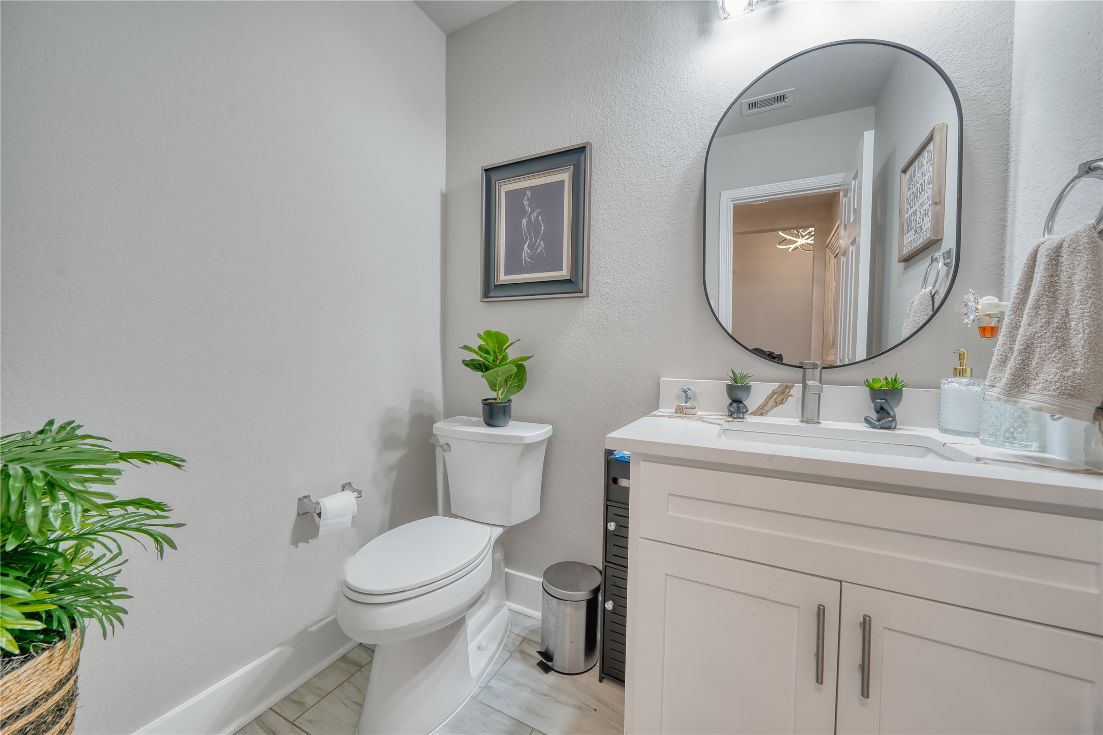 18306 West Hardy Road Houston, TX 77073 - Photo 7 of 37 1/2 Bath
