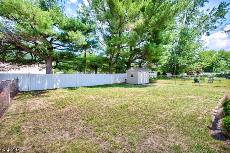 448 Warfield Road North Plainfield, NJ 07060 - Photo 24 of 26