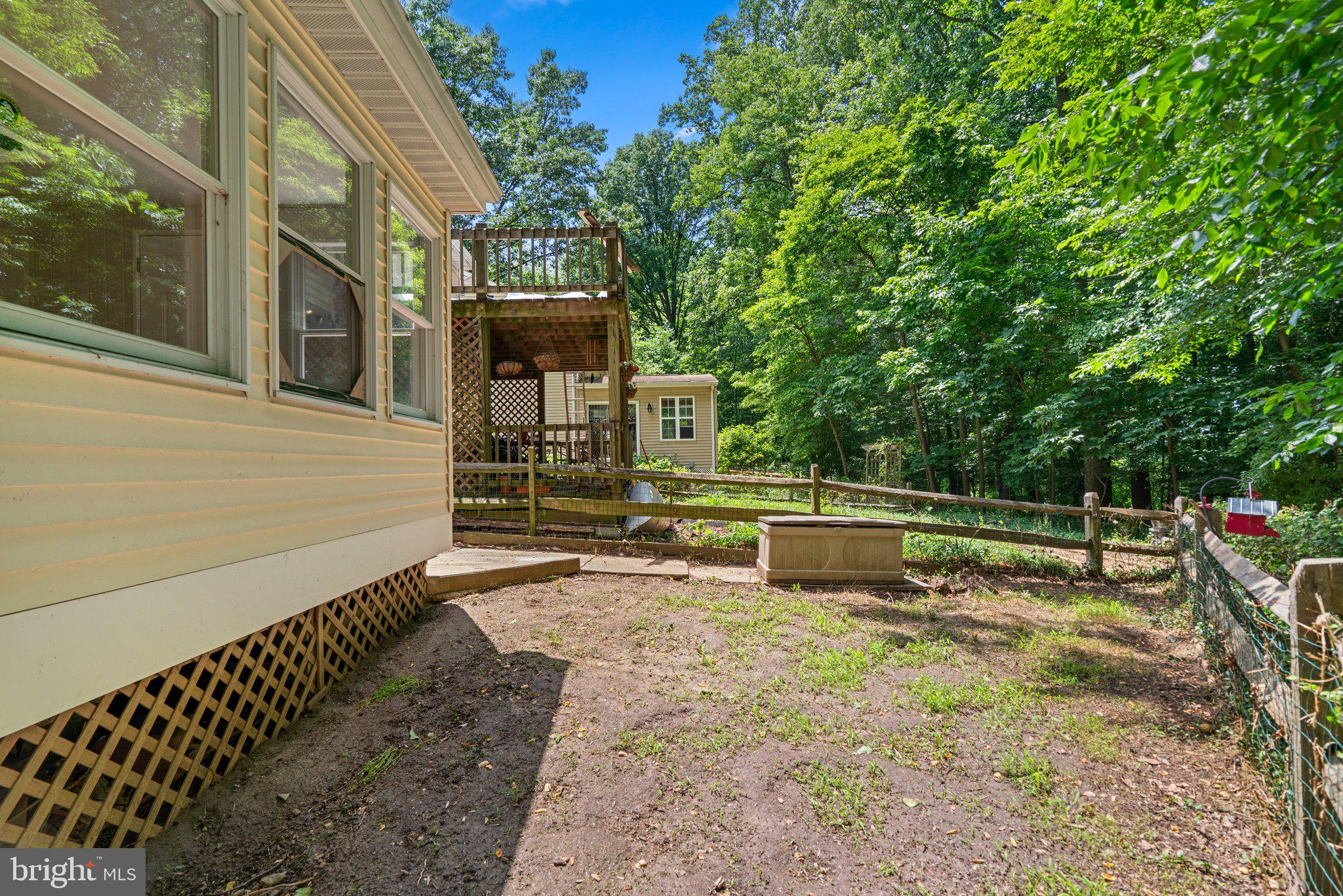 7348 Carved Stone Columbia, MD 21045 - Photo 28 of 55 Fenced Area