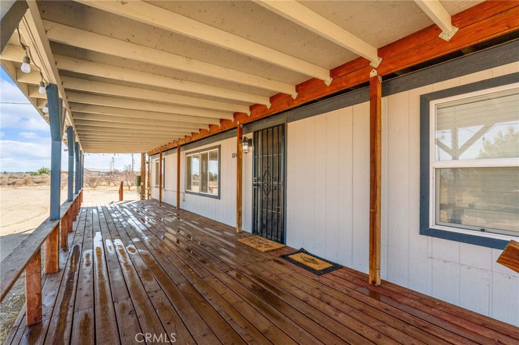 11524 Paramount Road Phelan, CA 92371 - Photo 6 of 34