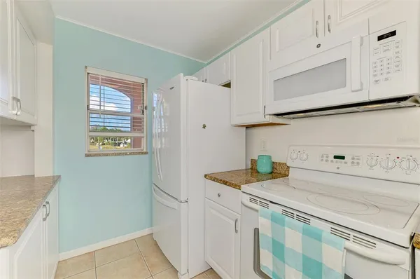 $167,000 | 458 Cerromar Road, Unit 484, Venice, FL 34293