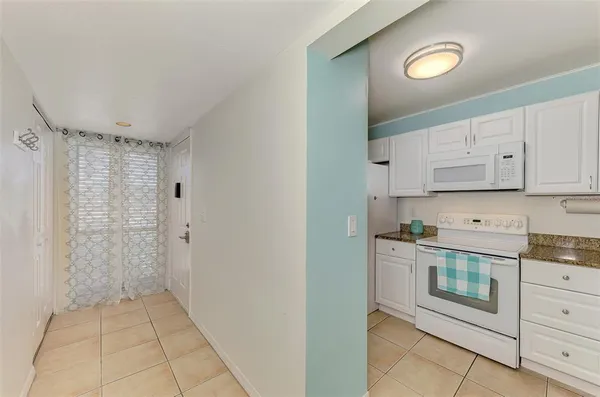 $167,000 | 458 Cerromar Road, Unit 484, Venice, FL 34293