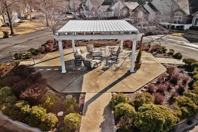 $425,000 | 761 East Stonevillage Drive, Unit 21, Collierville, TN 38017