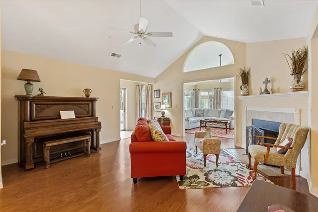 $425,000 | 761 East Stonevillage Drive, Unit 21, Collierville, TN 38017