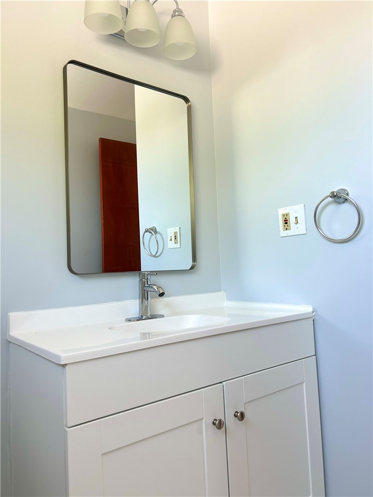 105 Rondelay Drive Cheektowaga, NY 14227 - Photo 11 of 34 1ST FL HALF BATHROOM