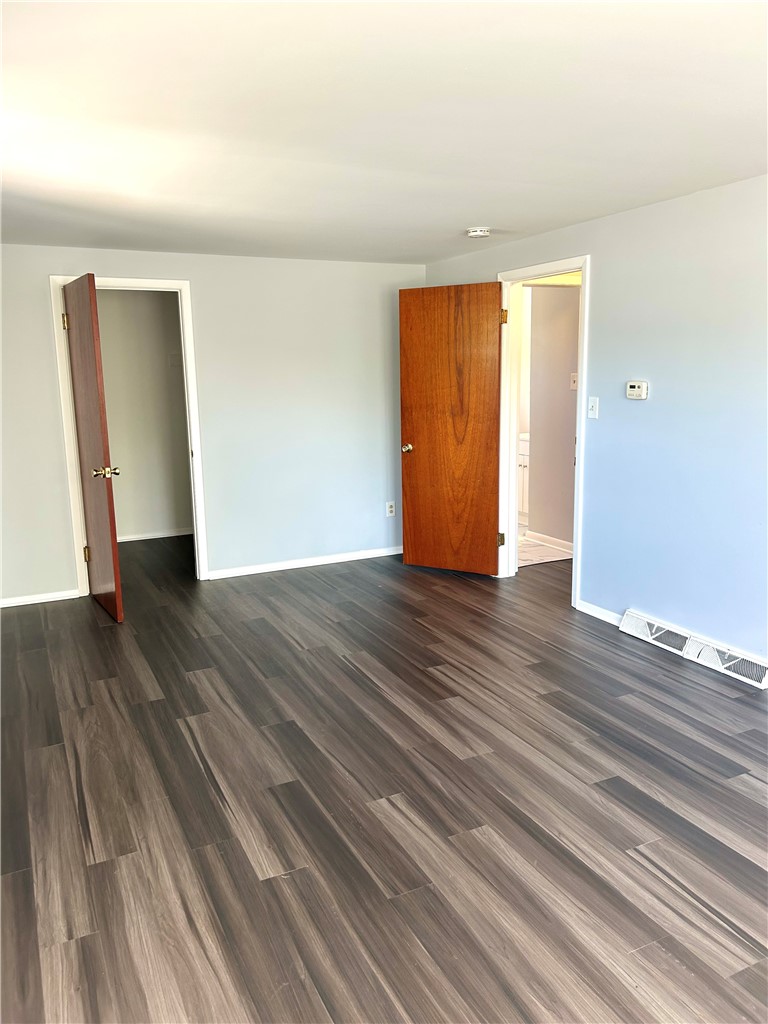105 Rondelay Drive Cheektowaga, NY 14227 - Photo 17 of 34 2ND FLOOR MAIN BEDROOM