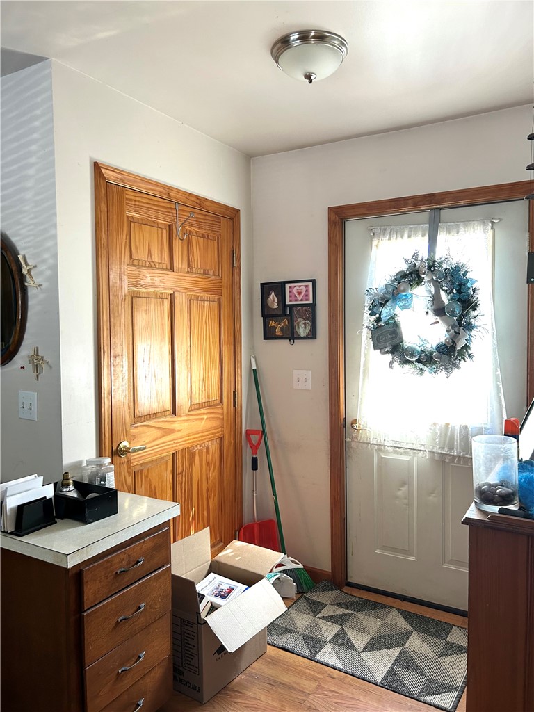 105 Rondelay Drive Cheektowaga, NY 14227 - Photo 24 of 34 INLAW FOYER