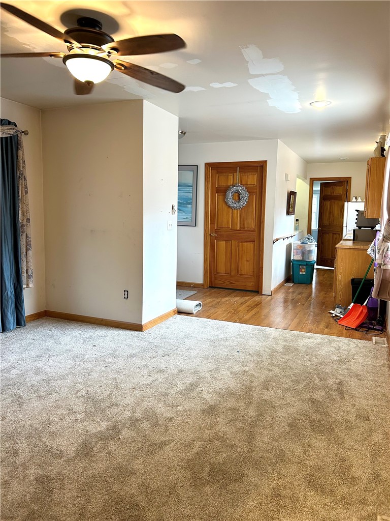 105 Rondelay Drive Cheektowaga, NY 14227 - Photo 27 of 34 IN LAW LIVING ROOM