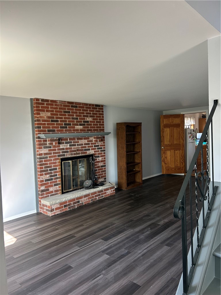 105 Rondelay Drive Cheektowaga, NY 14227 - Photo 5 of 34 LIVING ROOM