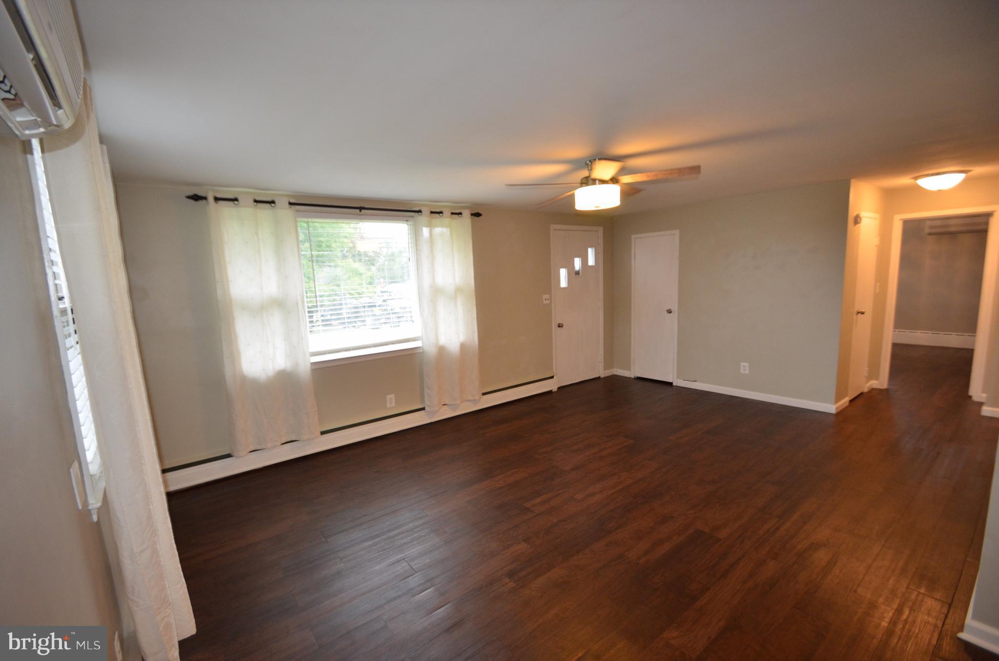 7701 Carter Road Sykesville, MD 21784 - Photo 14 of 24 Living Room