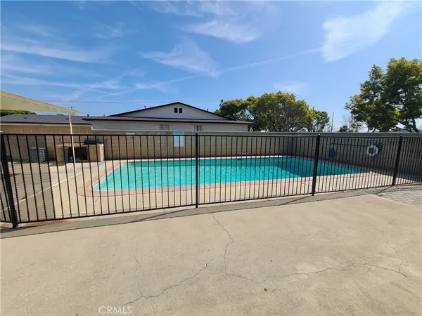 $1,595 | 1248 West Stoneridge Court, Ontario, CA 91762