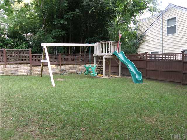 617 Rosemont Avenue Raleigh, NC 27607 - Photo 8 of 24