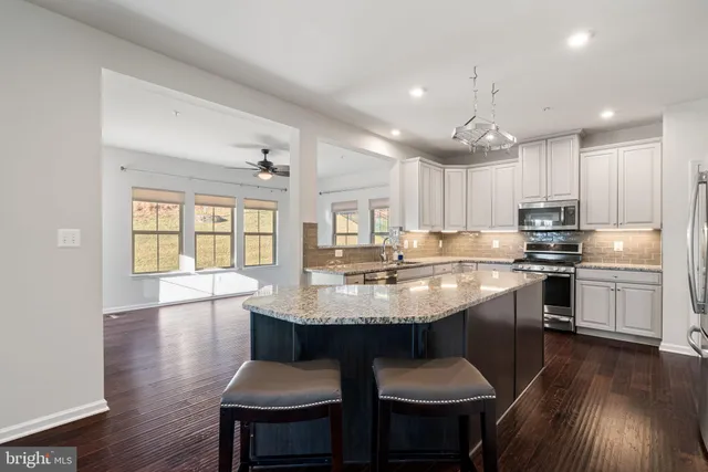 $815,000 | 2044 Scarlet Pine Road, Dumfries, VA 22026