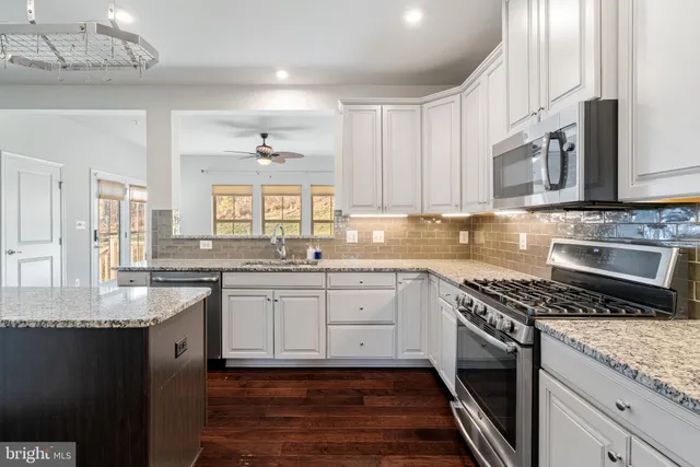 $815,000 | 2044 Scarlet Pine Road, Dumfries, VA 22026