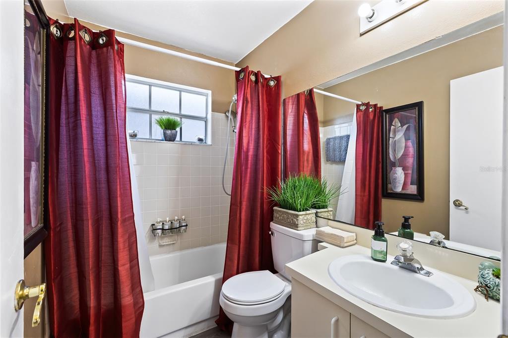 9808 Surrey Ridge Road Orlando, FL 32825 - Photo 13 of 28