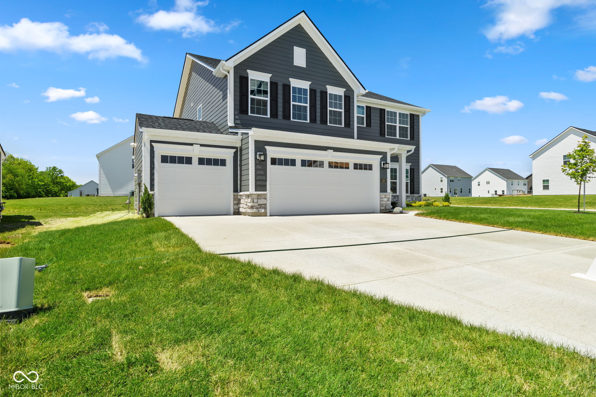 326 McNair Road Whiteland, IN 46184 - Photo 2 of 46