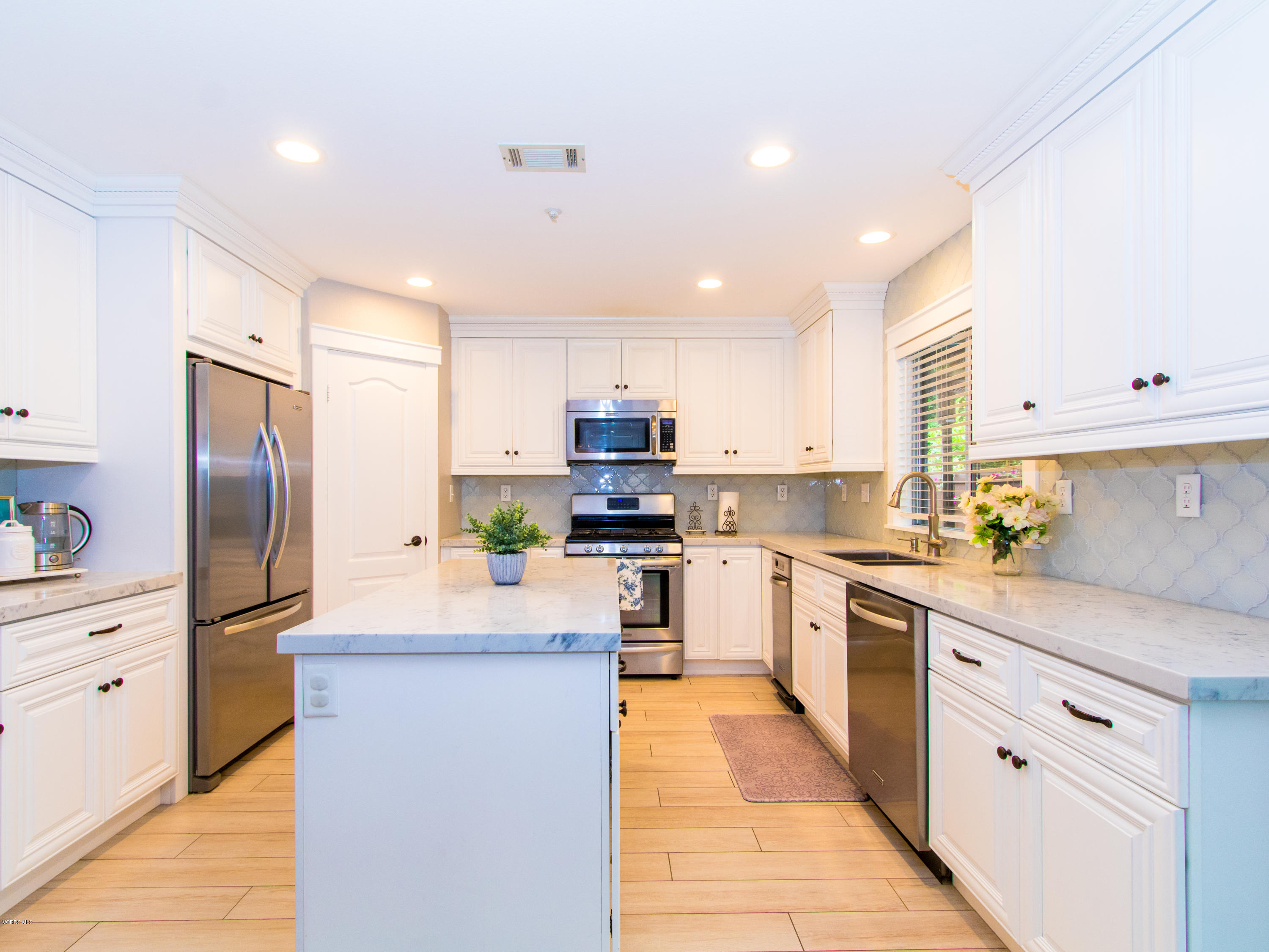 761 Galerita Street Oxnard, CA 93030 - Photo 23 of 35 IMG_5830-5