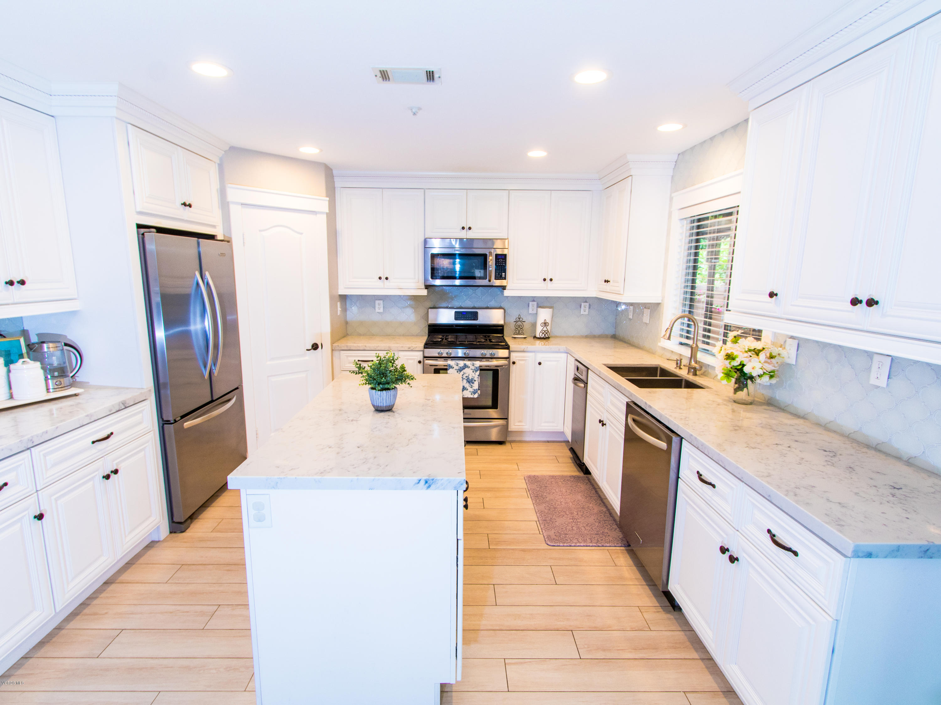 761 Galerita Street Oxnard, CA 93030 - Photo 24 of 35 IMG_5831-6