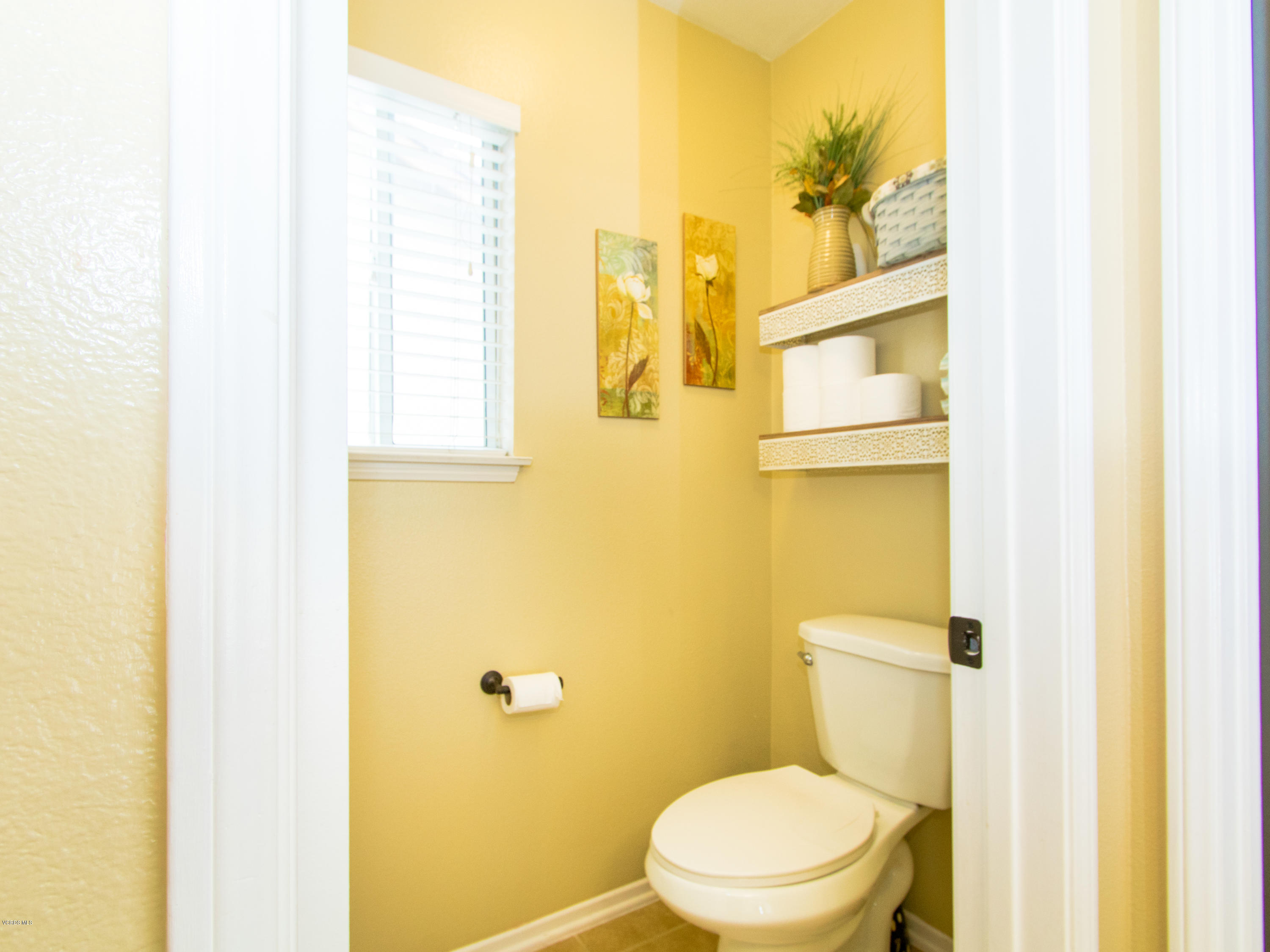 761 Galerita Street Oxnard, CA 93030 - Photo 9 of 35 IMG_5880-21