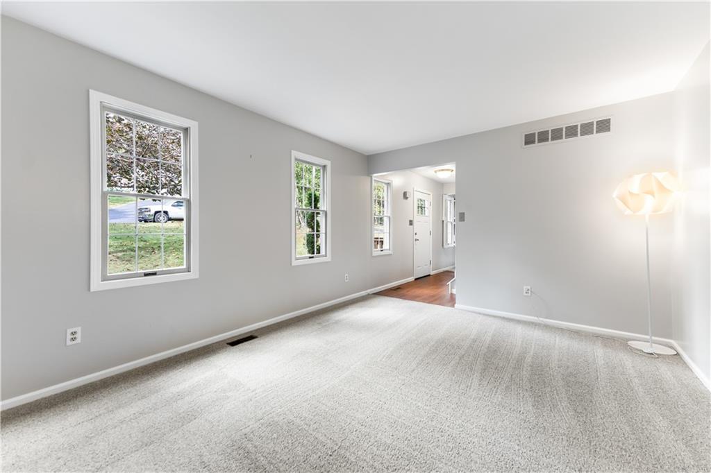 2321 Cramden Road Pittsburgh, PA 15241 - Photo 7 of 43 Gallery Image 7