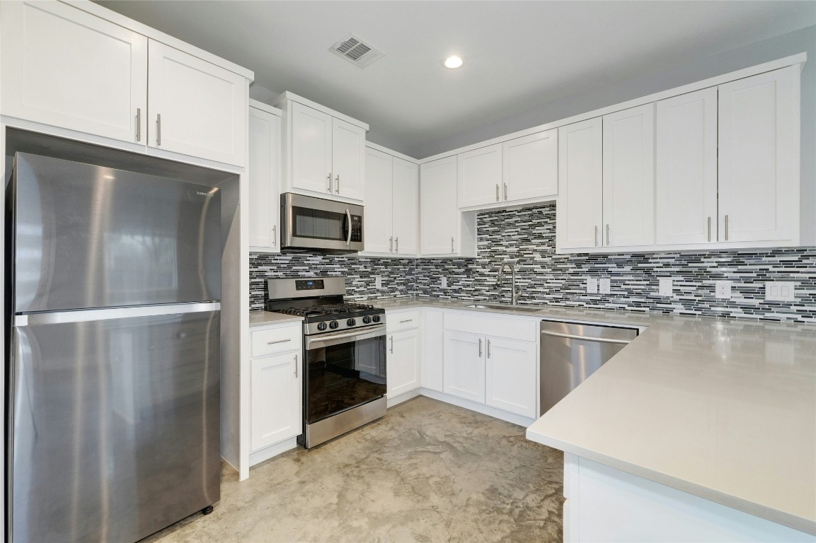 6902 Carver Avenue, Unit B Austin, TX 78752 - Photo 1 of 38