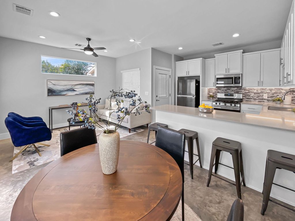 6902 Carver Avenue, Unit B Austin, TX 78752 - Photo 15 of 38