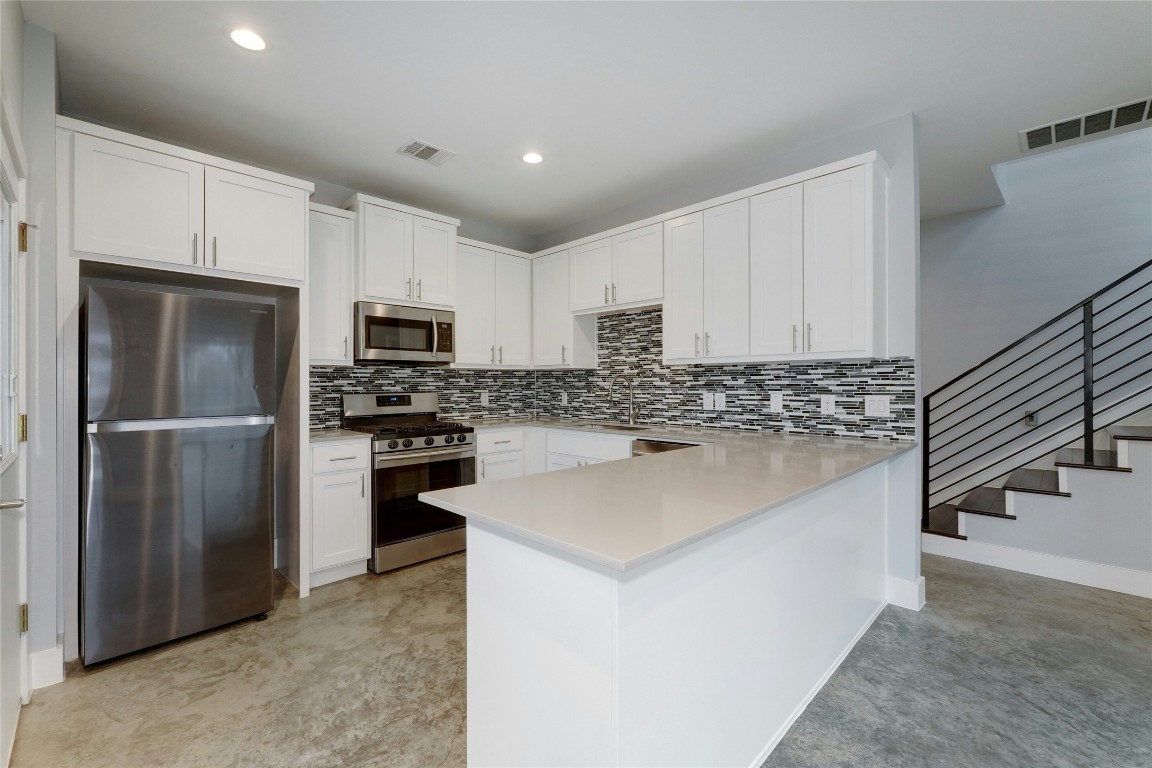 6902 Carver Avenue, Unit B Austin, TX 78752 - Photo 16 of 38