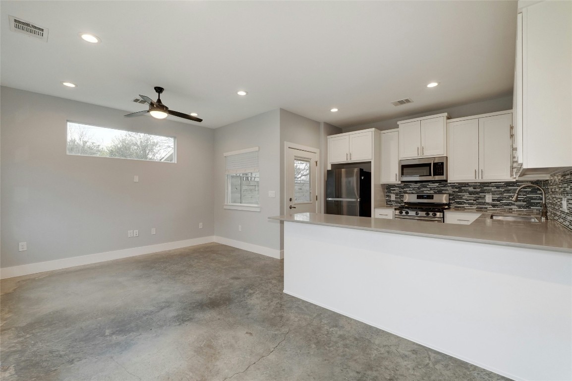 6902 Carver Avenue, Unit B Austin, TX 78752 - Photo 17 of 38