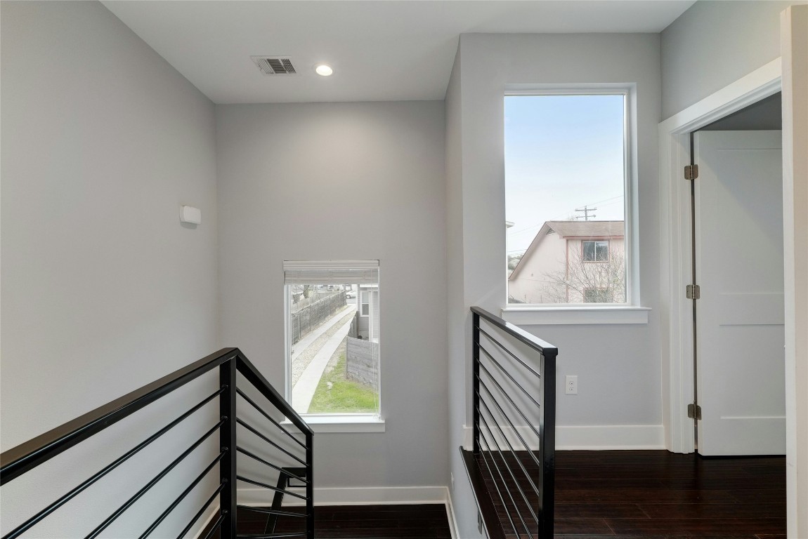 6902 Carver Avenue, Unit B Austin, TX 78752 - Photo 30 of 38