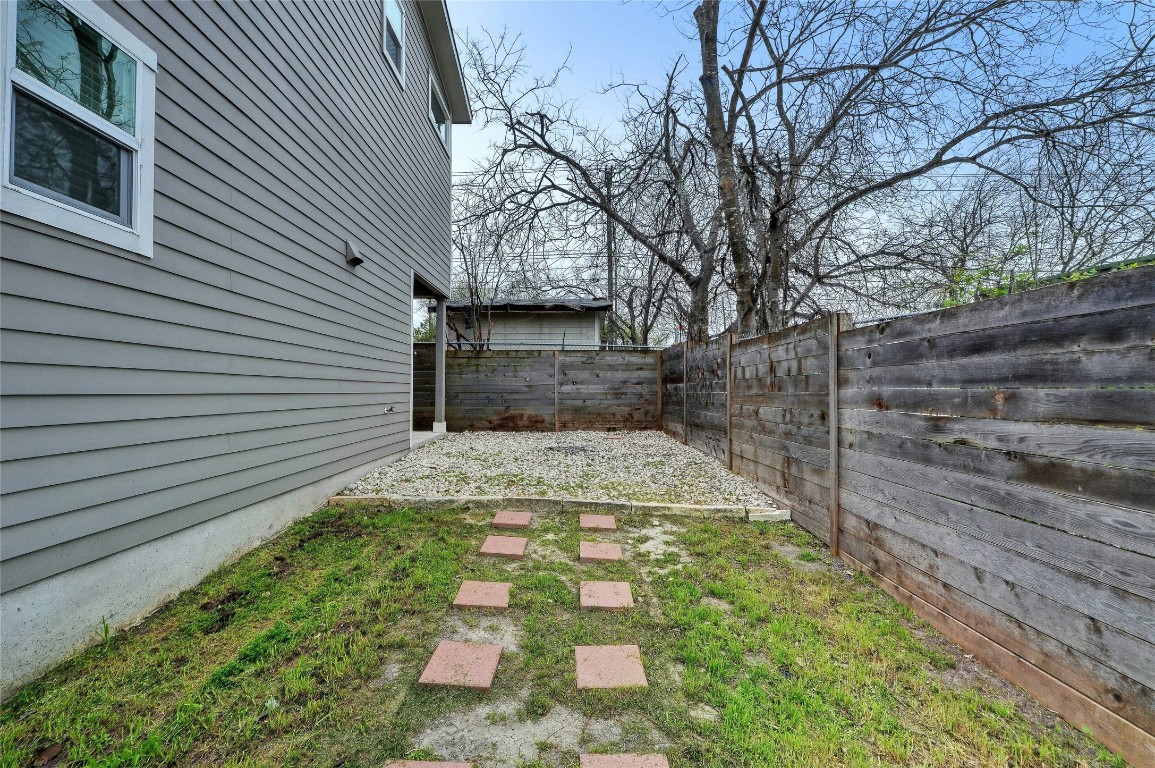 6902 Carver Avenue, Unit B Austin, TX 78752 - Photo 35 of 38